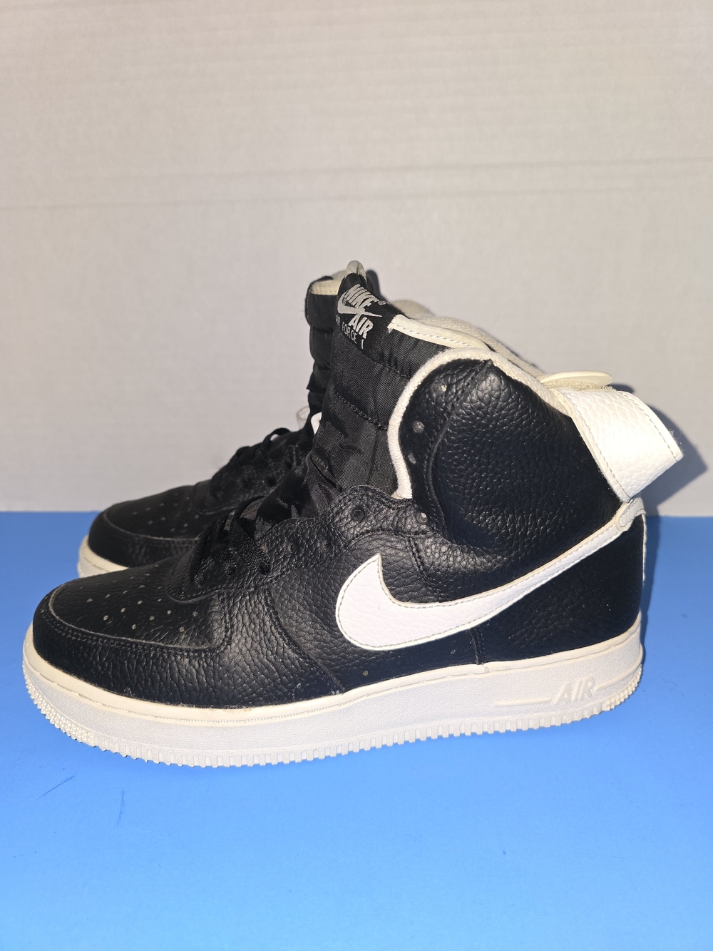 🔥 Nike Air Force 1 High – Black/White 🔥